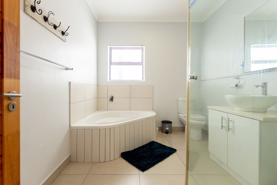 5 Bedroom Property for Sale in Calypso Beach Western Cape